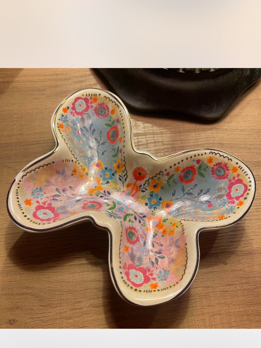 aNATURAL LIFE CERAMIC BUTTERFLY DISH